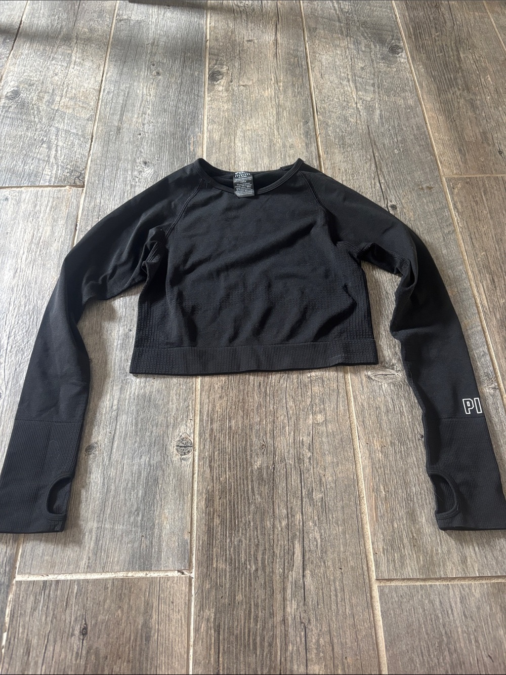 PINK Victoria's Secret Black Cropped Long-Sleeve Athletic Top